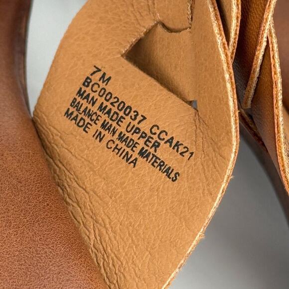 BOC by Born Jillian Block Heel Double Strap Slide Sandal Tan Size 7 Summer Retro - Picture 6 of 10